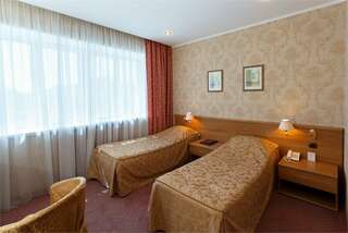 Гостиница Славянка Челябинск Однокомнатный с двумя кроватями (Standard Twin)-1