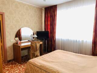 Гостиница Славянка Челябинск Двухкомнатный люкс (Suite Superior)-7